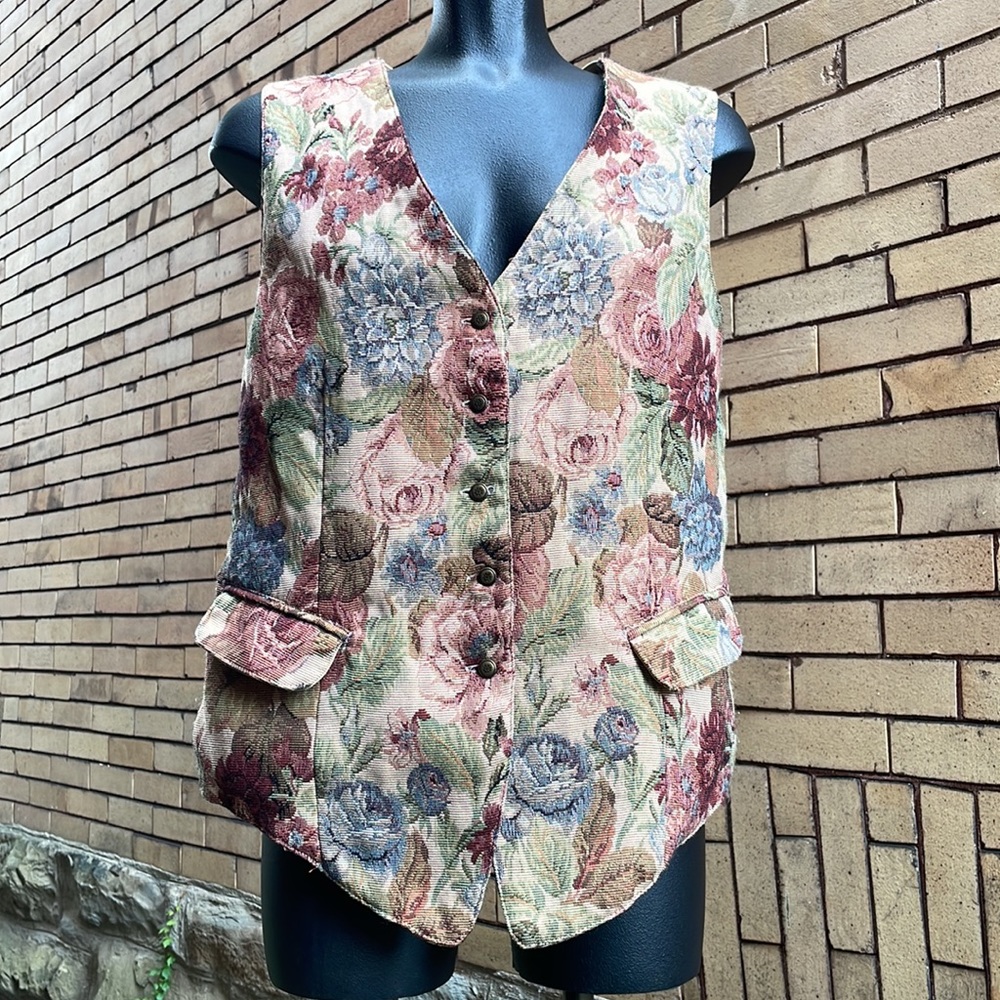 Vintage 90’s Karen Scott Floral Tapestry Button Up Vest Women’s Size Medium